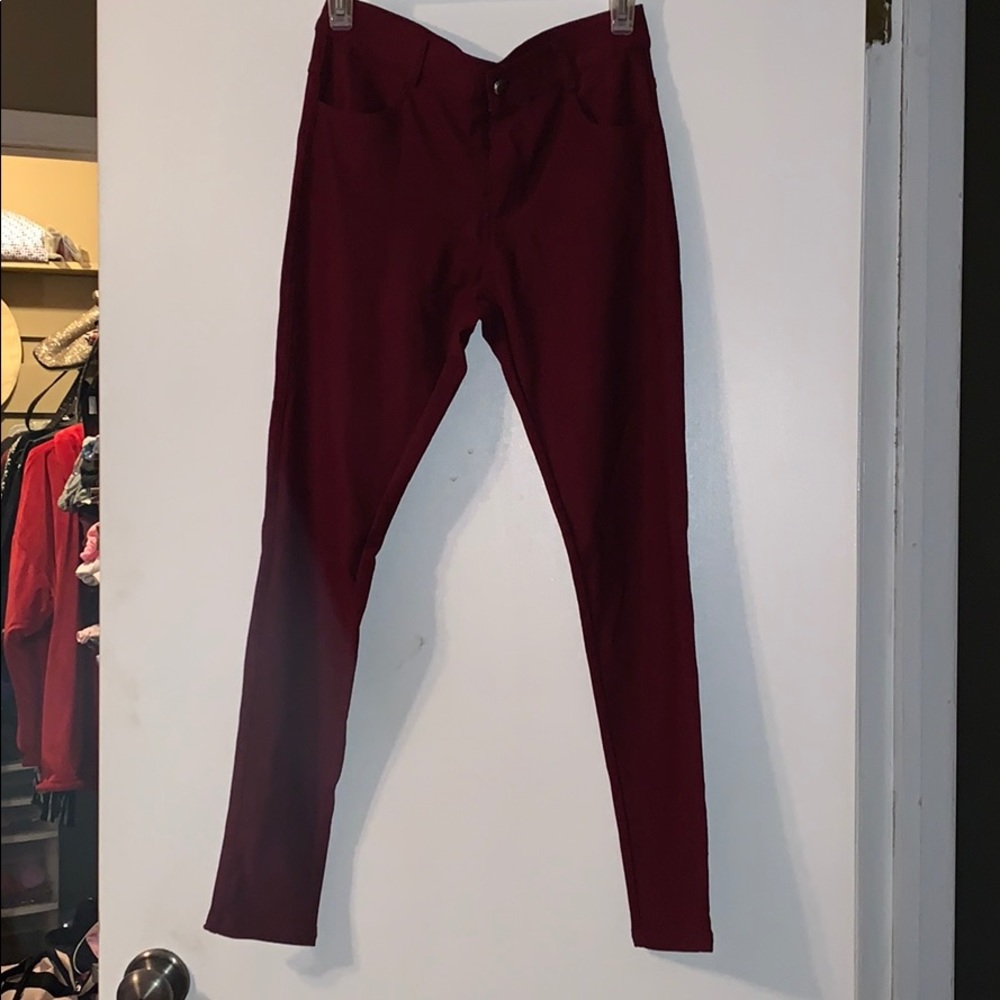 Jeggings in crimson